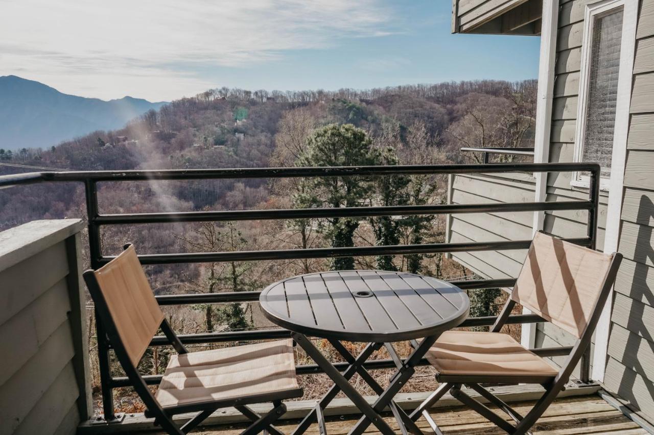 Smoky Mountains Studio With Balcony Gatlinburg Kültér fotó